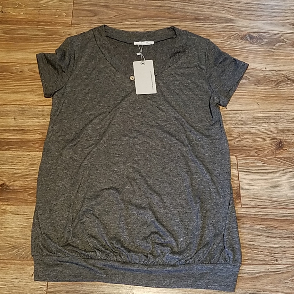 Gray short sleeve top